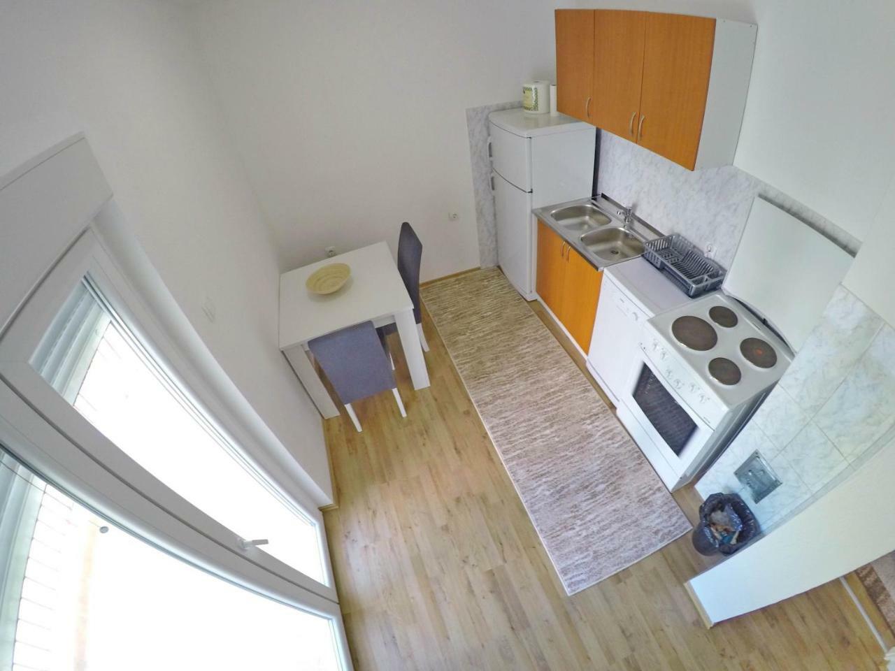 Apartmani Ambasador 特雷比涅 外观 照片