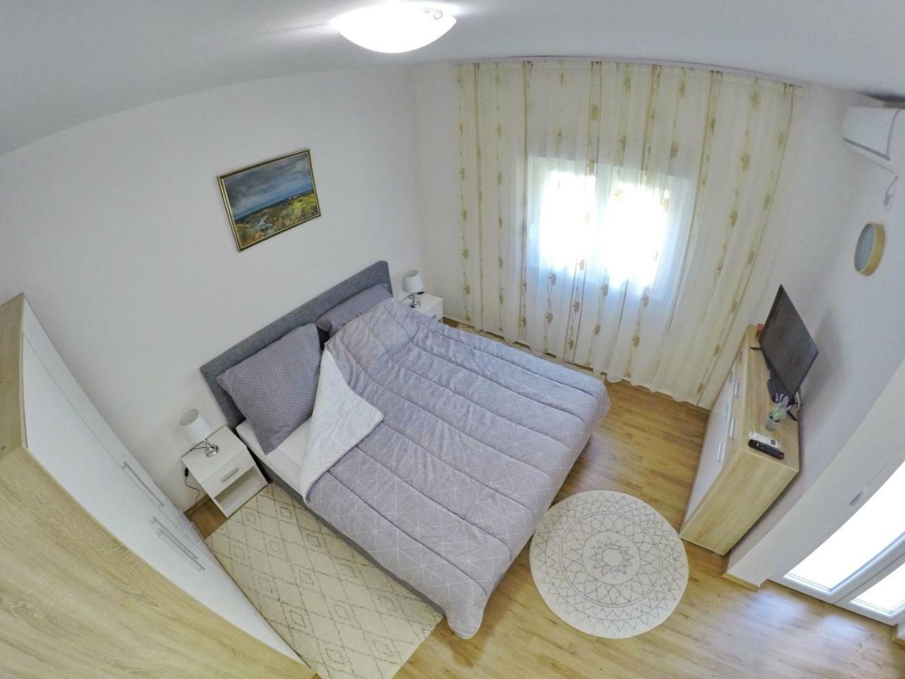 Apartmani Ambasador 特雷比涅 外观 照片