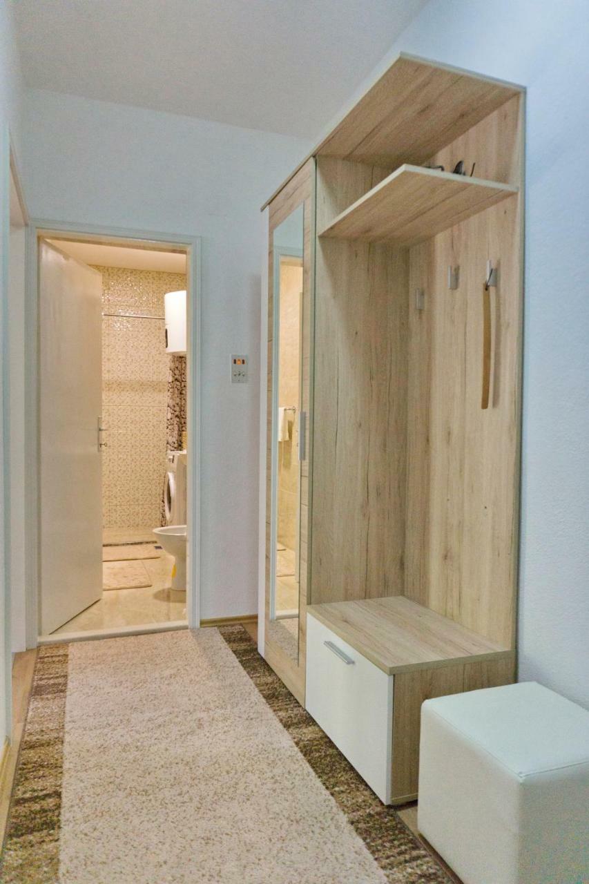 Apartmani Ambasador 特雷比涅 外观 照片